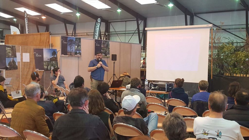 Renan en conférence salon de la randonnée rennes bretagne bushcraft survie